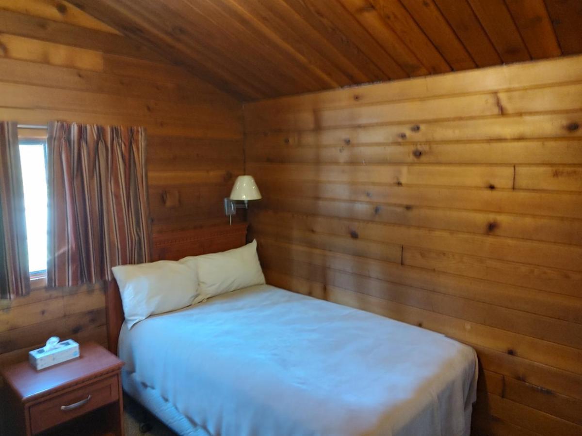 Lac Le Jeune Nature Resort Logan Lake Kültér fotó