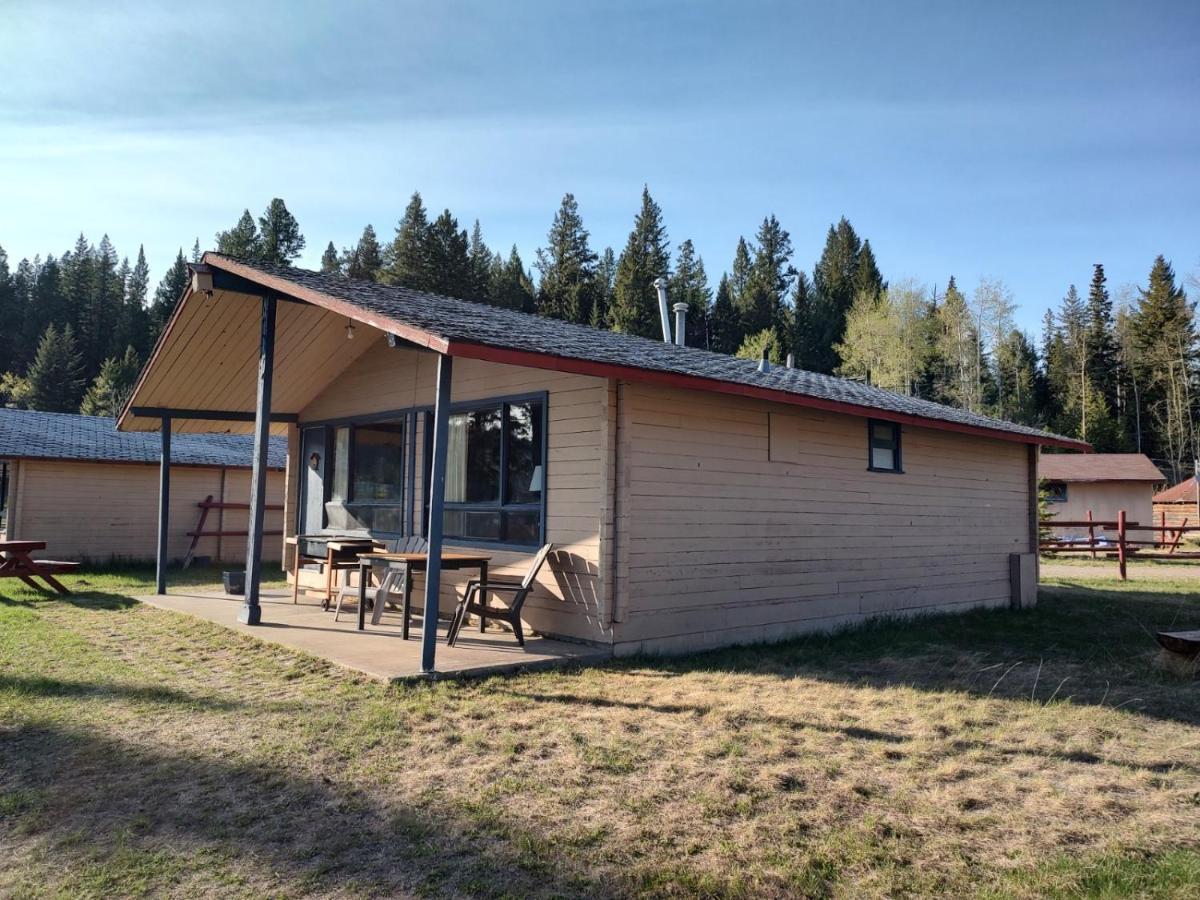 Lac Le Jeune Nature Resort Logan Lake Kültér fotó
