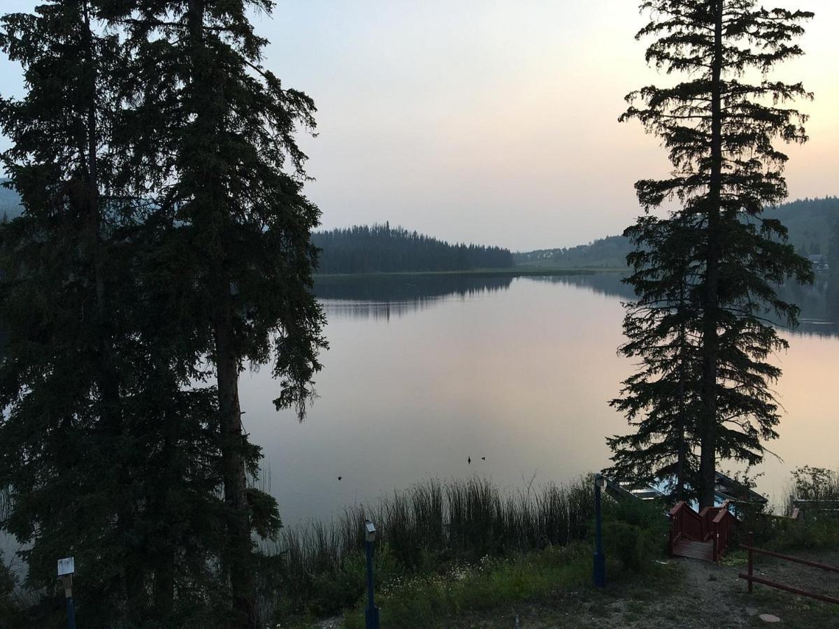 Lac Le Jeune Nature Resort Logan Lake Kültér fotó