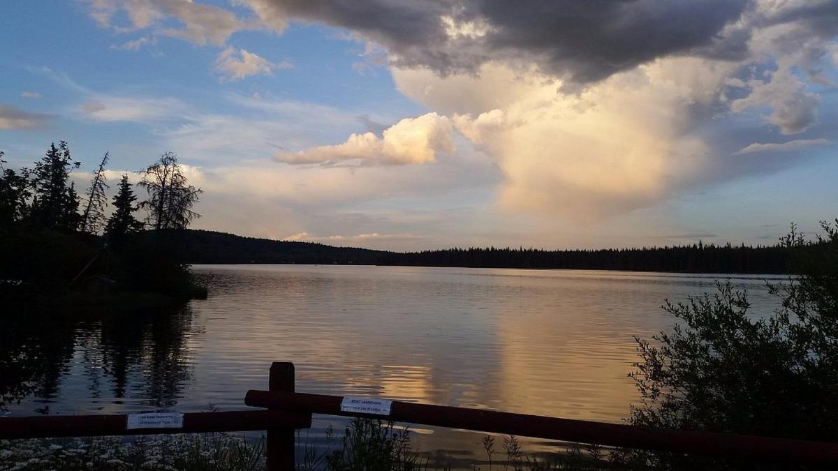 Lac Le Jeune Nature Resort Logan Lake Kültér fotó